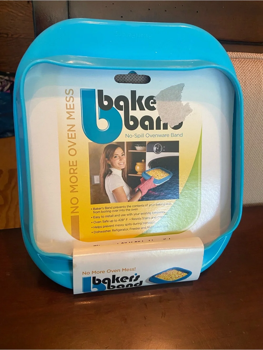 Tucker Bright Turquoise Silicone No-Spill Bakeware Band